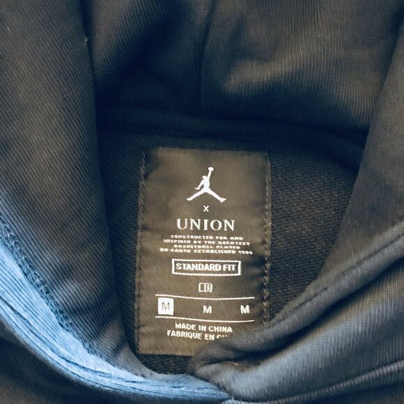 Jordan Navy Hoodie with Basketball Graphic - Picture 5 of 7